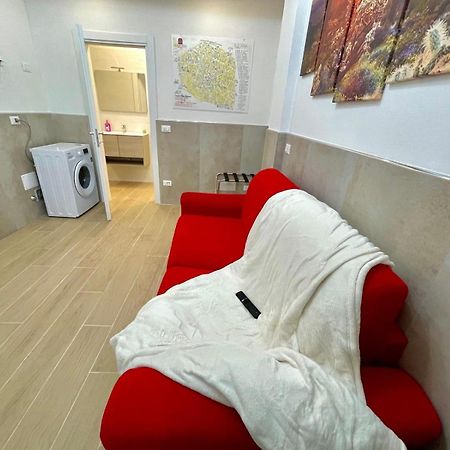 50 Tourist House Bologna - Pratello - Self Check-In Apartment Luaran gambar