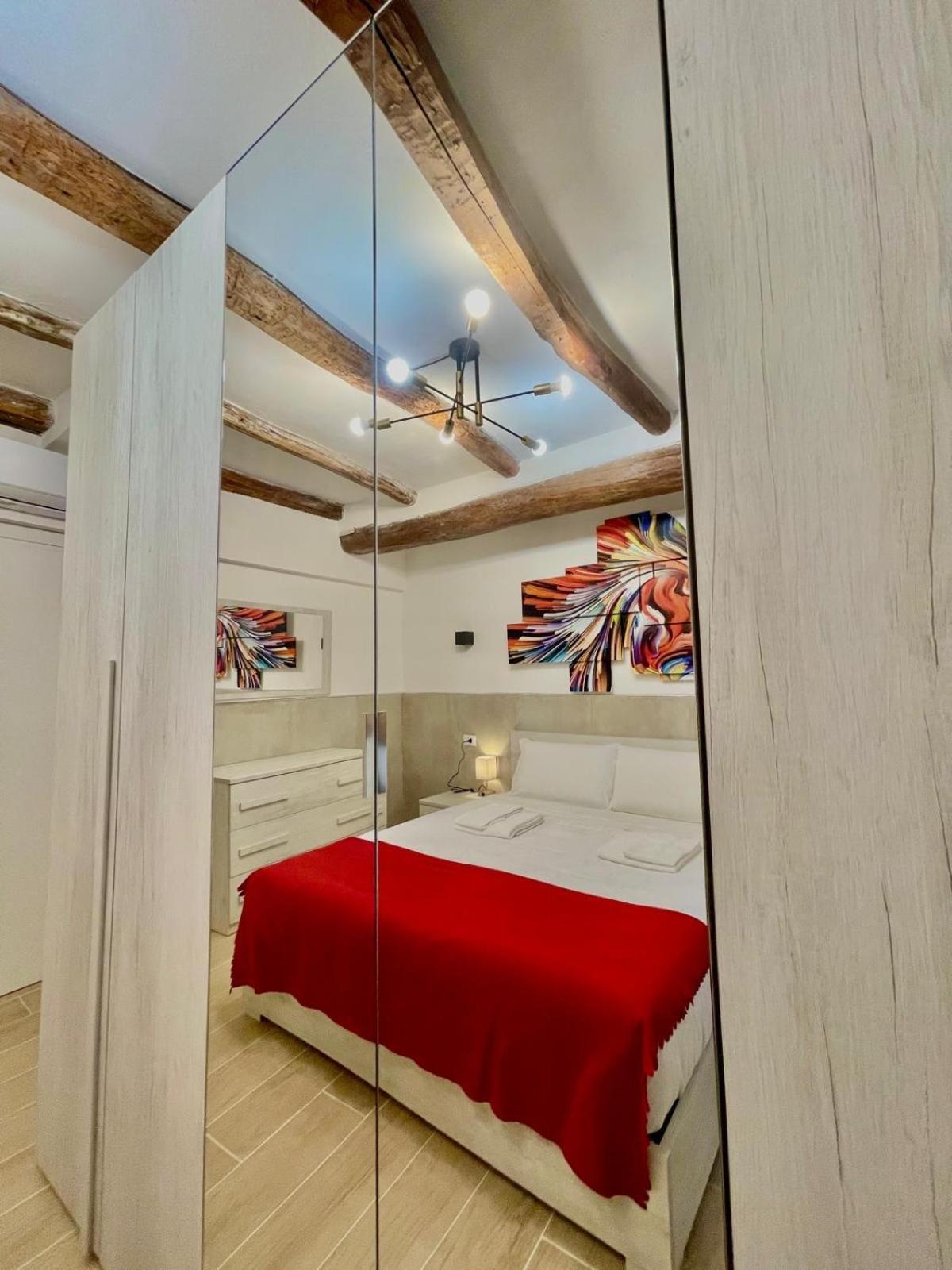50 Tourist House Bologna - Pratello - Self Check-In Apartment Luaran gambar
